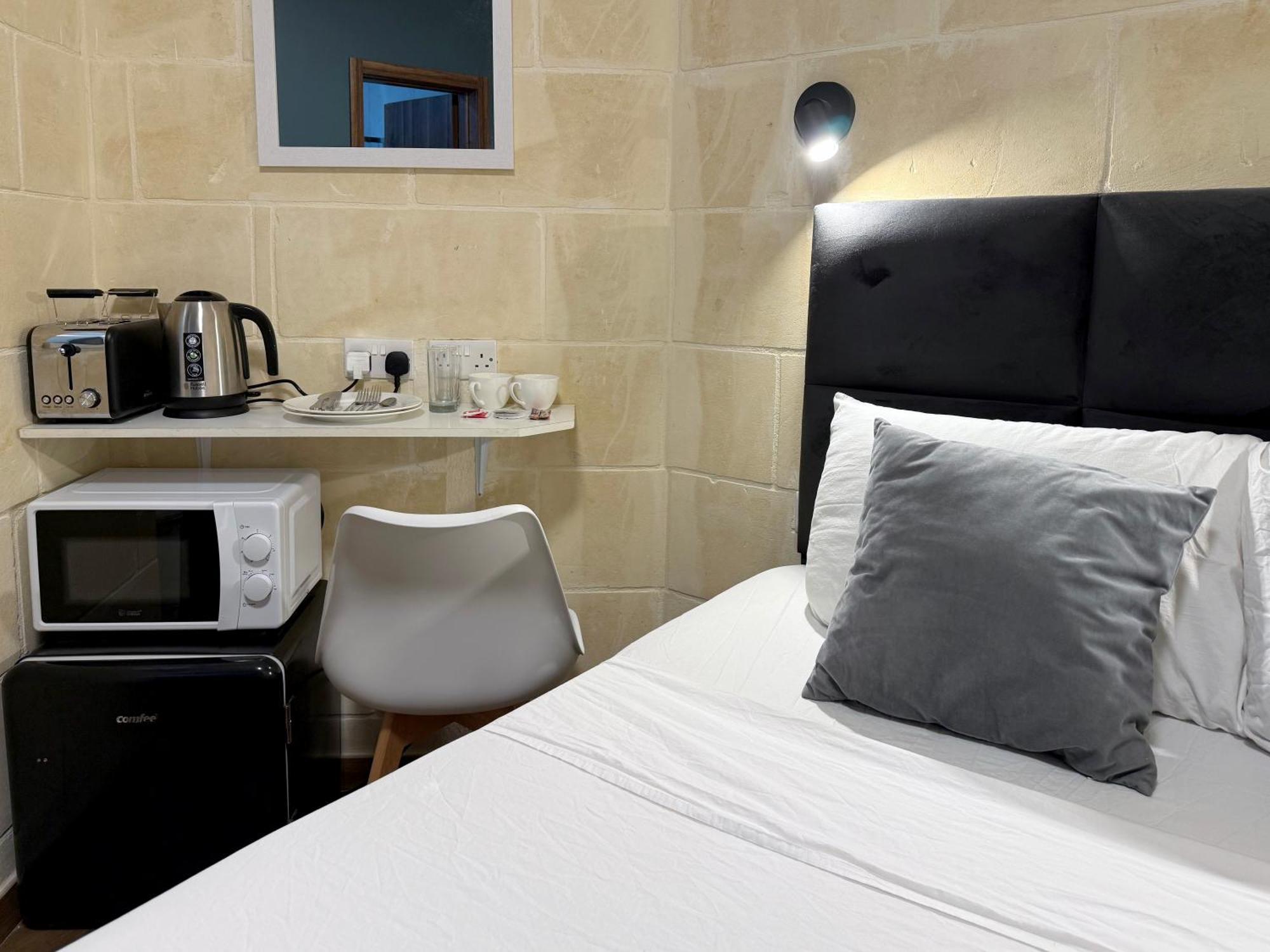 Mini Studios In Central Victoria Extérieur photo